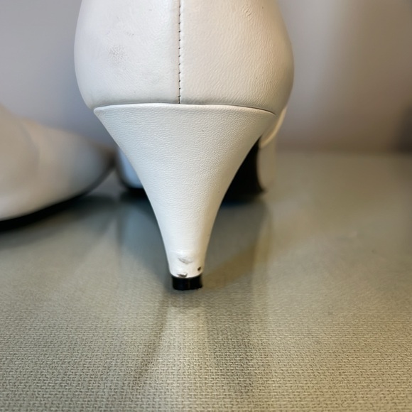 Michael Kors white kitten Hill boots size 10 - Picture 8 of 9